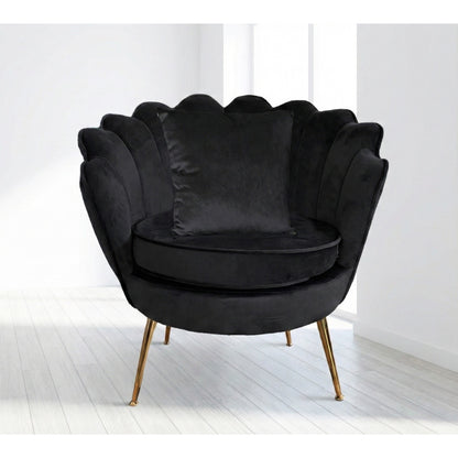 Poltrona Design Conchiglia Velluto Nero + Cuscino. Gambe Metallo Oro. Sedia Imbottita Scalloped Chair per Camera, Angolo Beauty e Salotto. Stile Moderno Vintage. 70x67x75cm