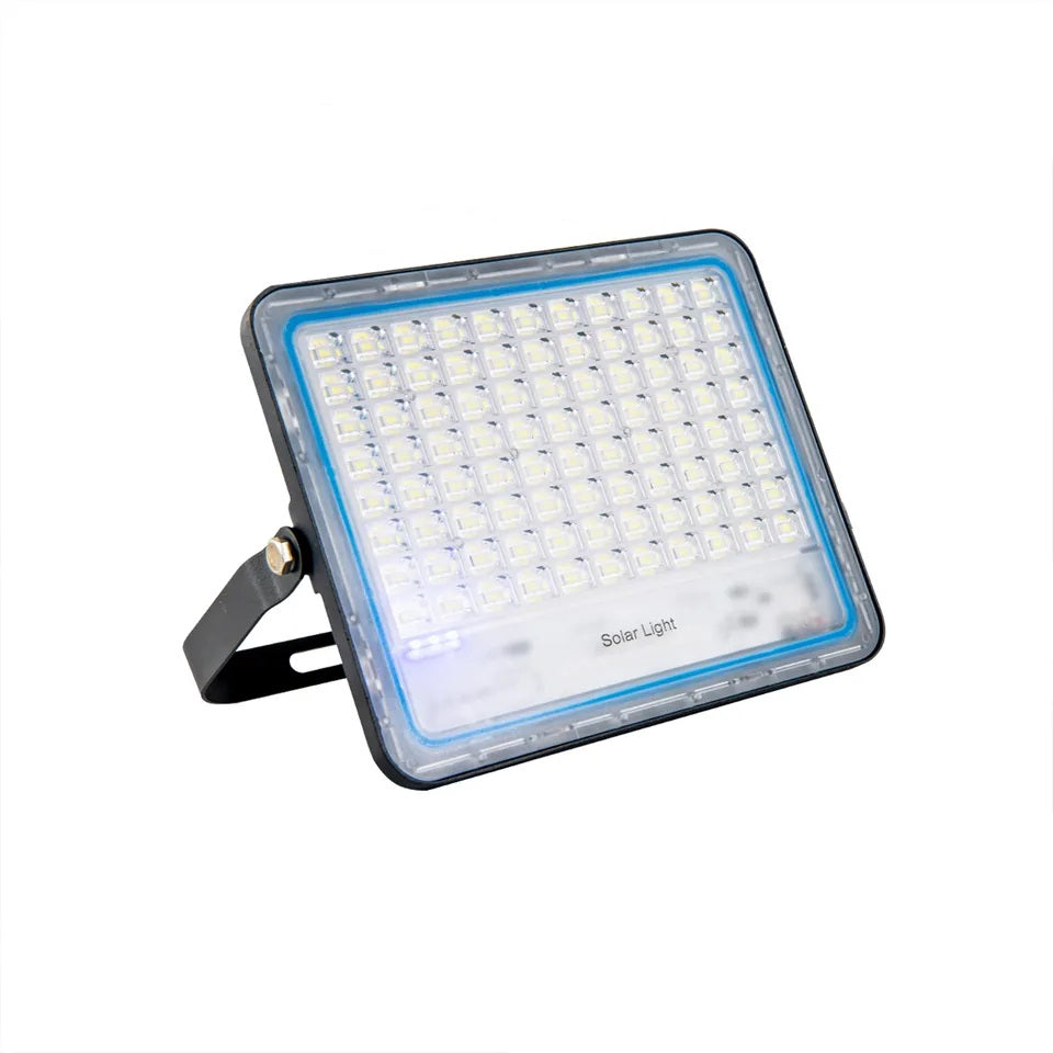 FARO LED CON PANNELLO SOLARE DA 100 A 800W