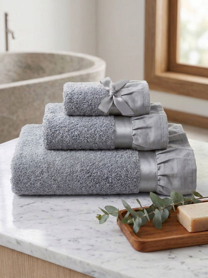 Set 3 Asciugamani Bagno in Spugna 500gsm con Balza Volant Shabby Chic, 12 Colori